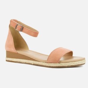 NWOT Lucky Brand “Westae” Sandal